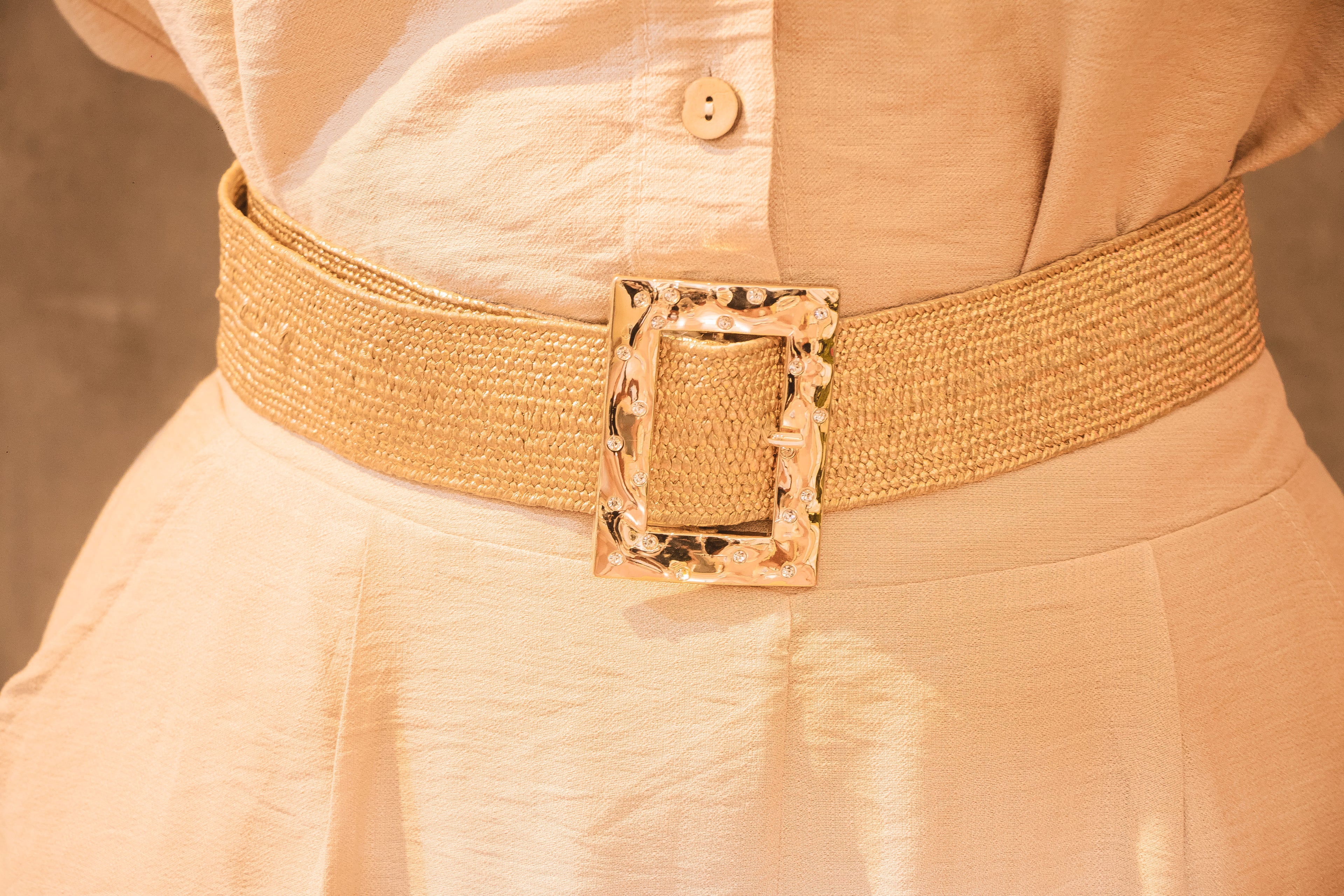 Cinturón Tejido Gold Frame – Elástico con Hebilla